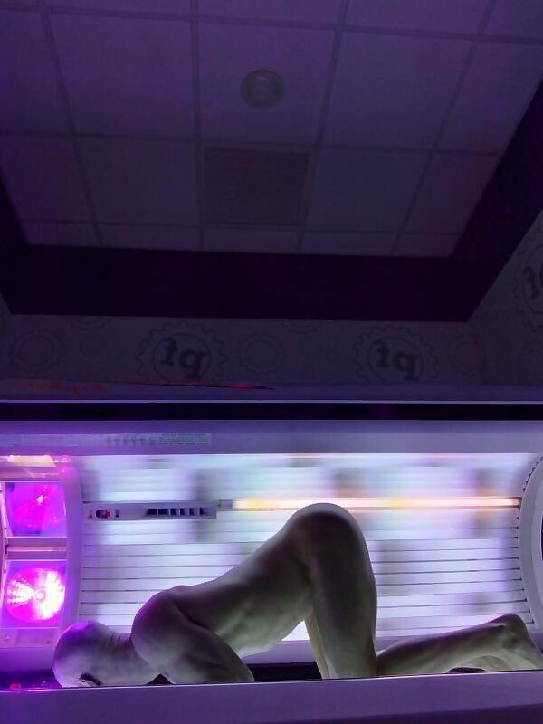 Next Image >>