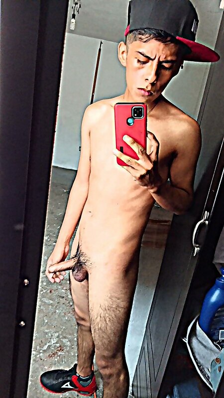 Next Image >>