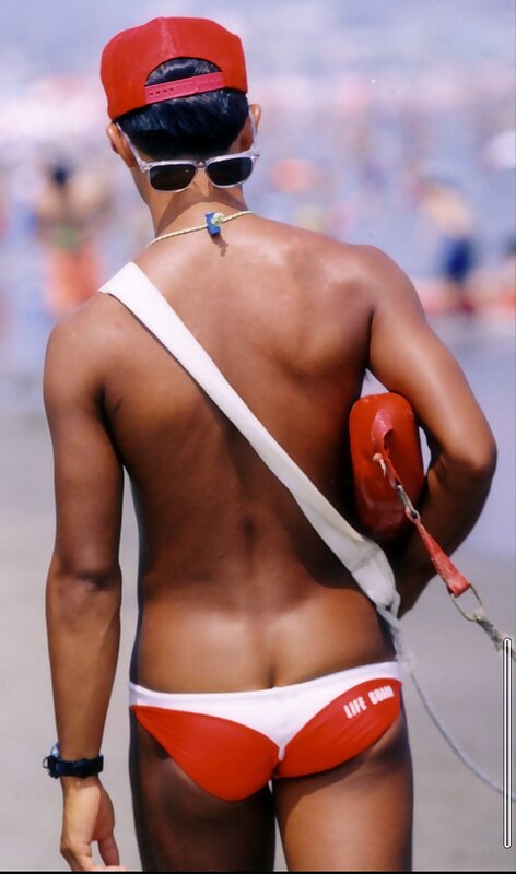 Next Image >>