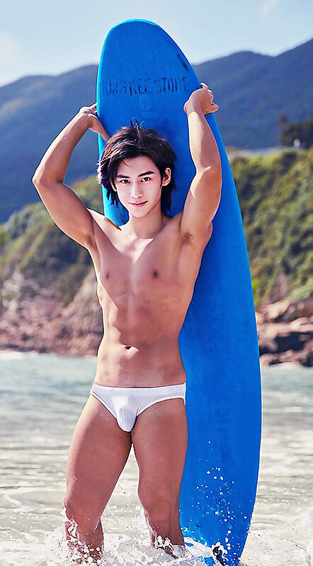 Next Image >>