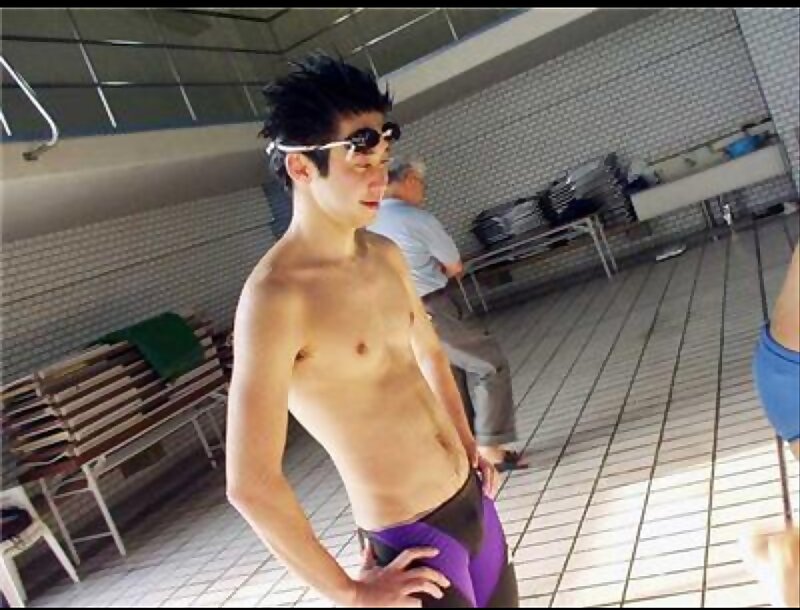Next Image >>