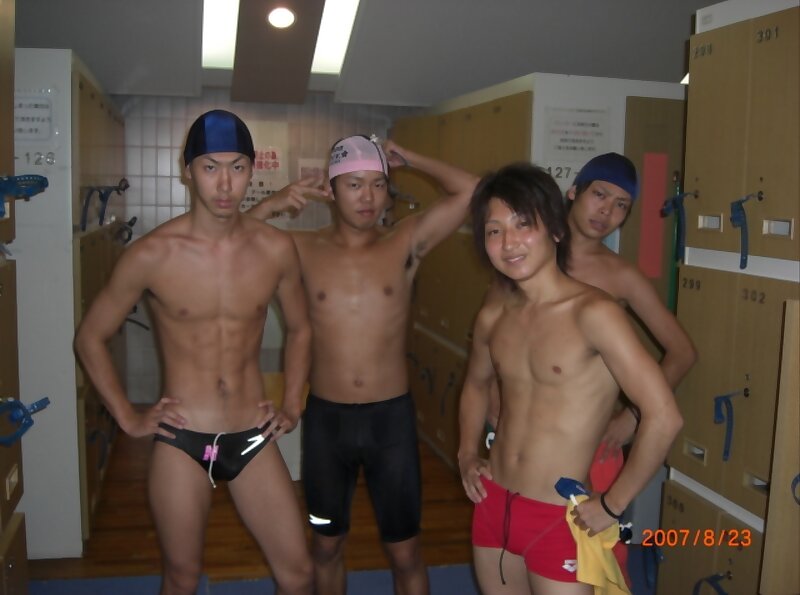 Next Image >>