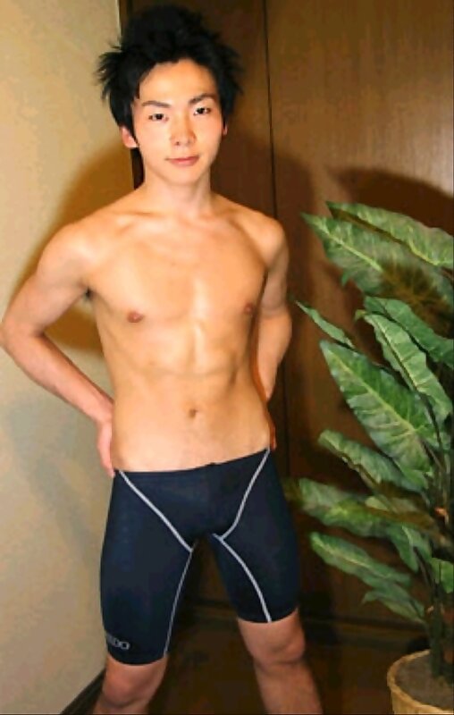 Next Image >>