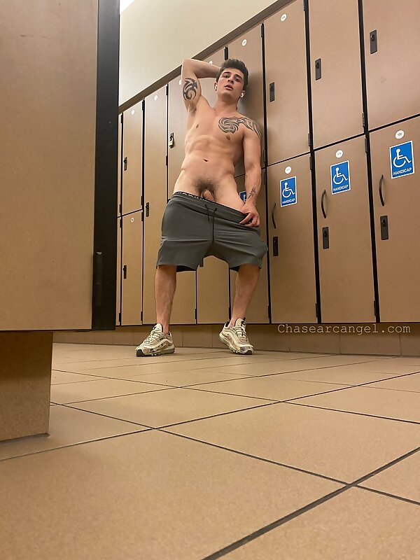 Next Image >>