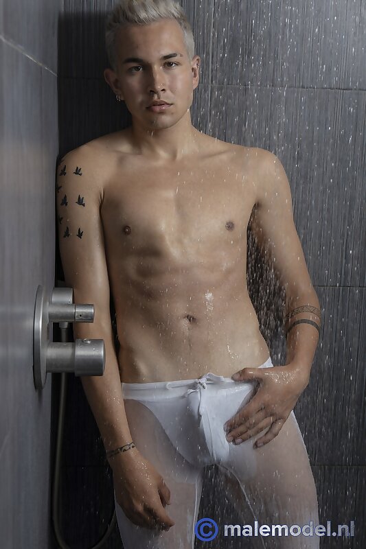 Next Image >>