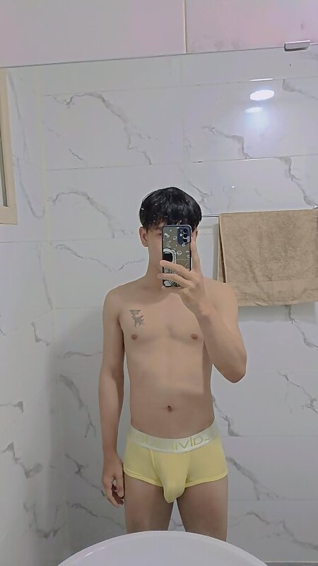 Next Image >>