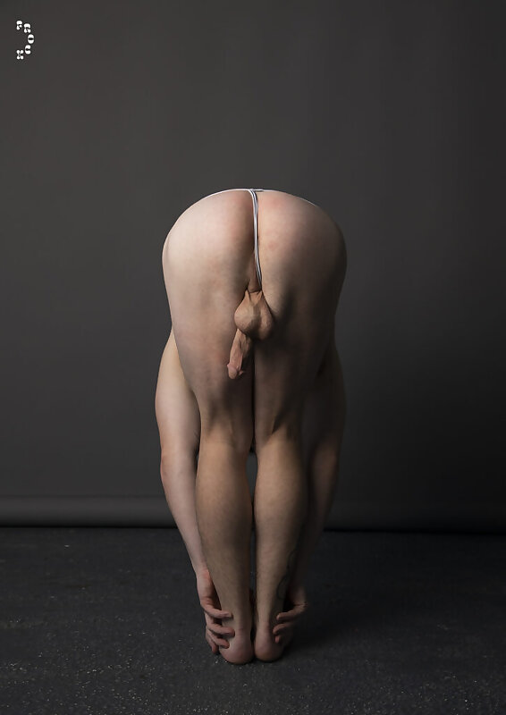 Next Image >>