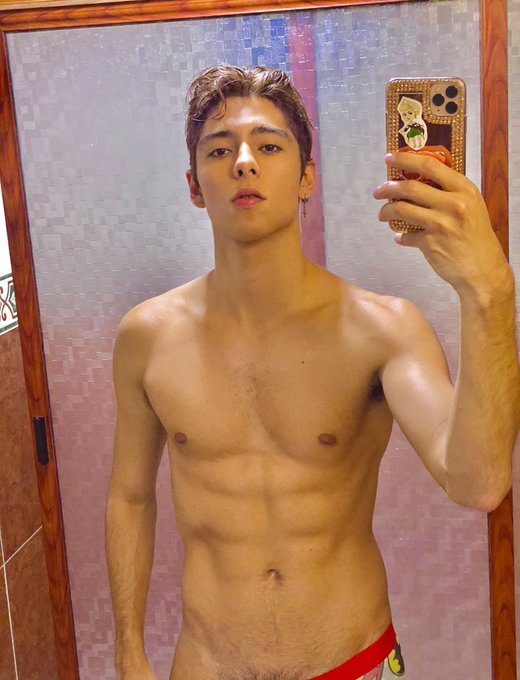 Next Image >>