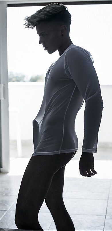 Next Image >>