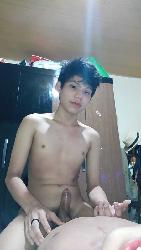 Next Image >>