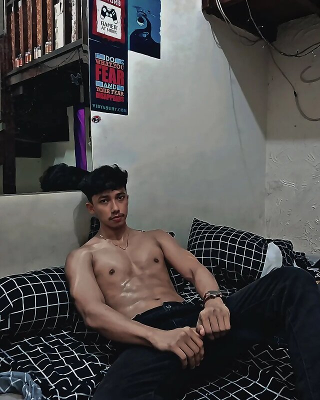 Next Image >>