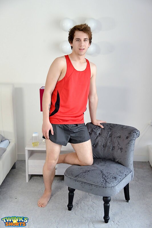 Next Image >>