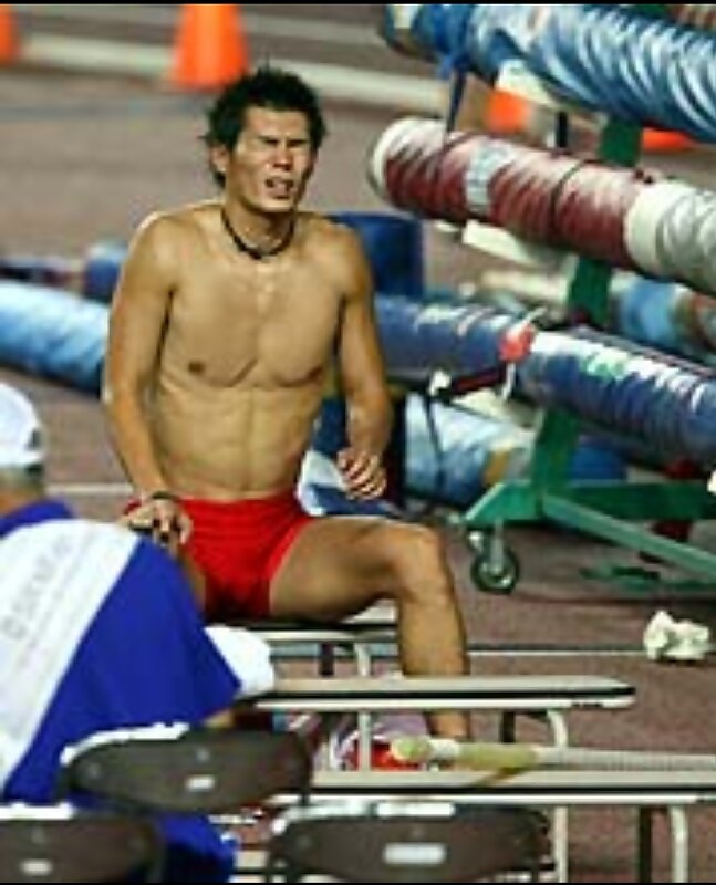 Next Image >>