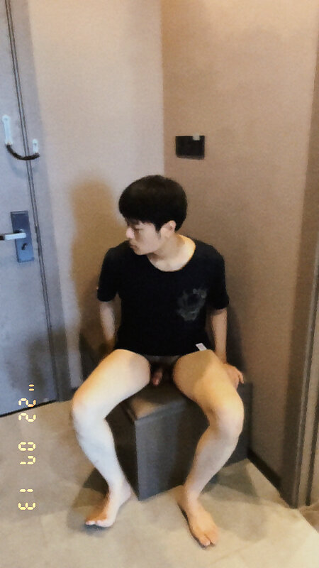 Next Image >>