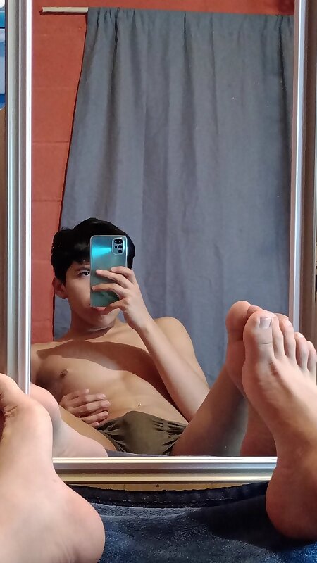Next Image >>