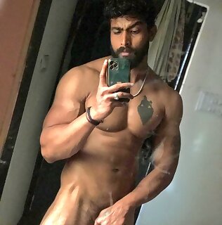 316px x 320px - Indian straight and top hunk Shiva Rajput hot pics in underwears -  BoyFriendTV.com