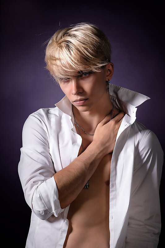 Next Image >>