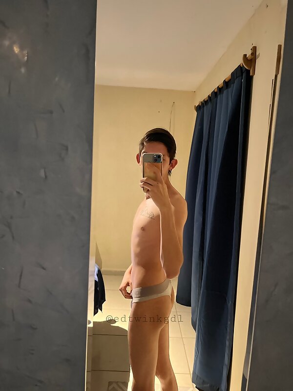Next Image >>