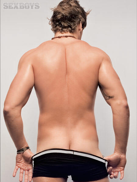 Next Image >>
