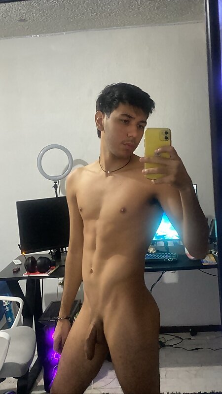 Next Image >>
