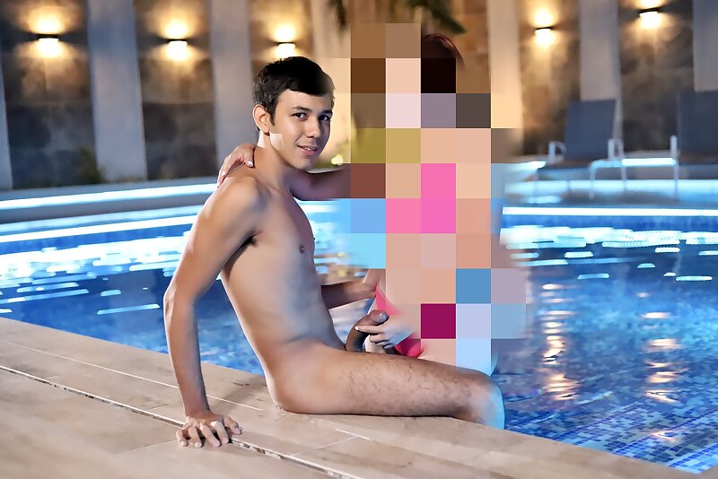 Next Image >>