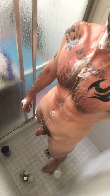 Next Image >>
