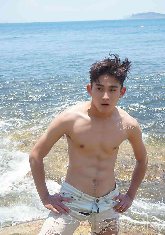 Next Image >>