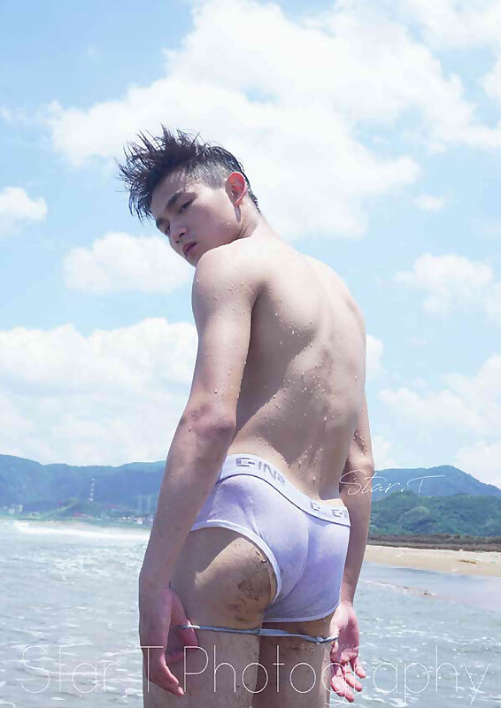 Next Image >>