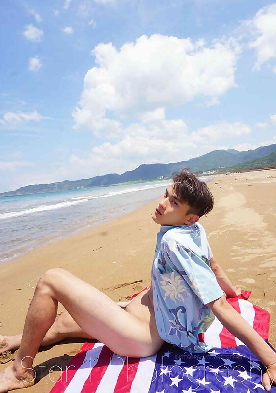 Next Image >>
