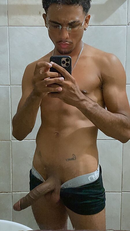 Next Image >>