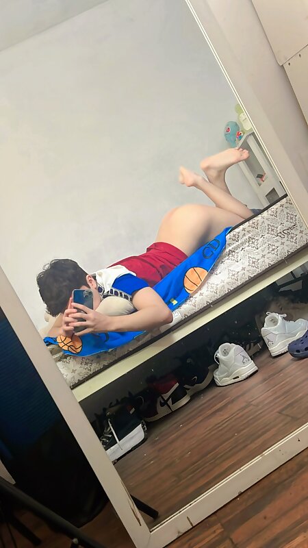 Next Image >>