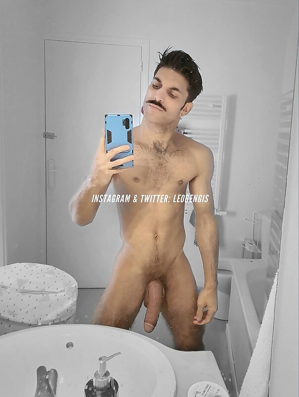 Next Image >>