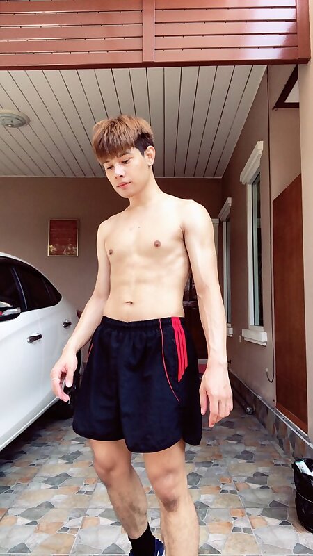 Next Image >>