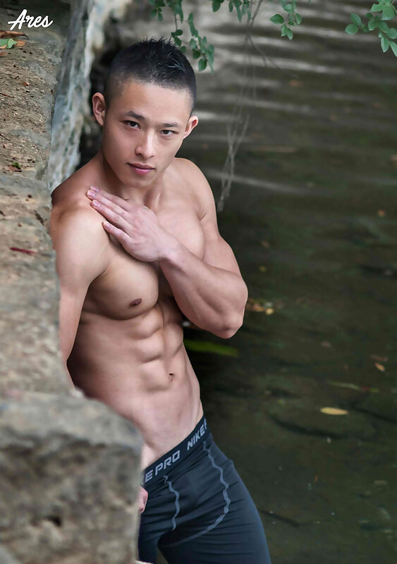 Next Image >>