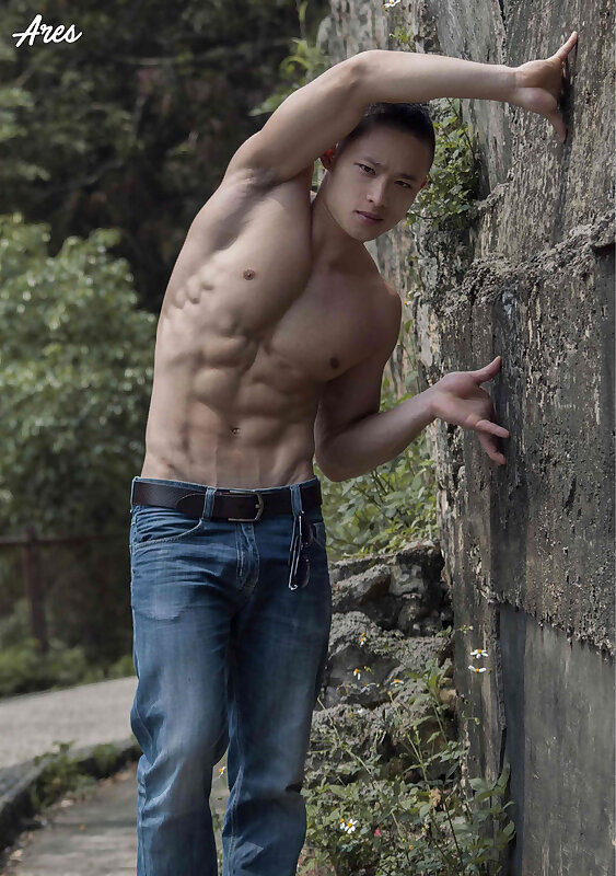 Next Image >>
