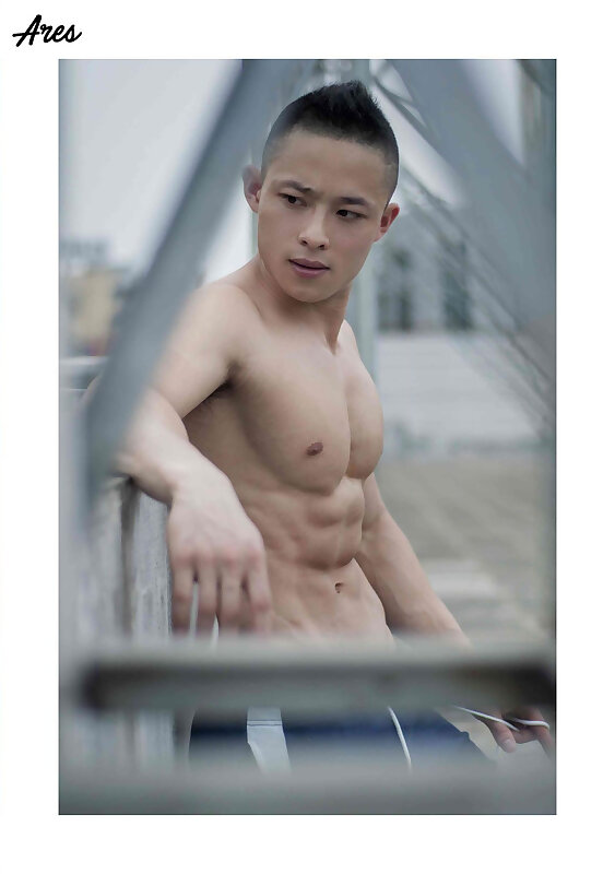 Next Image >>