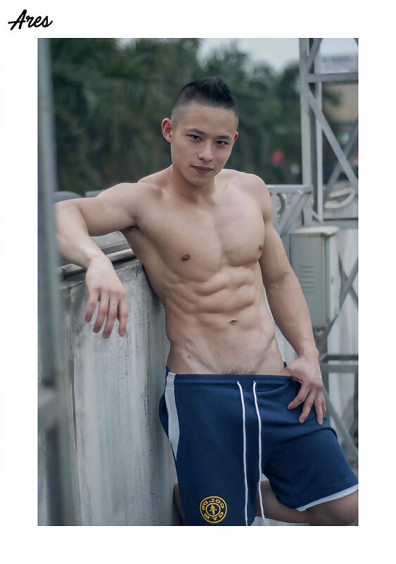 Next Image >>