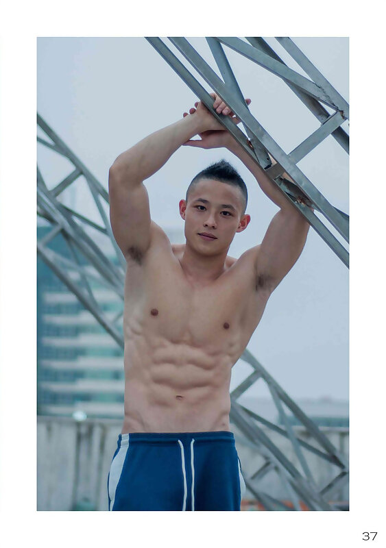 Next Image >>