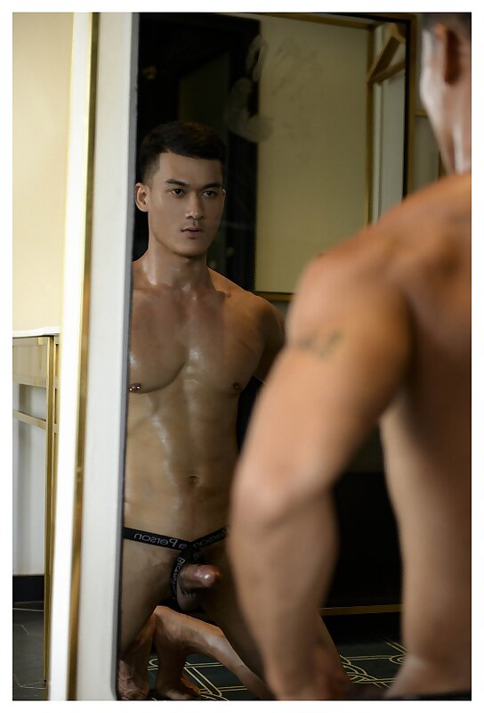 Next Image >>