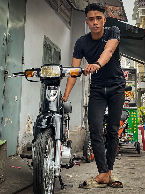 Next Image >>