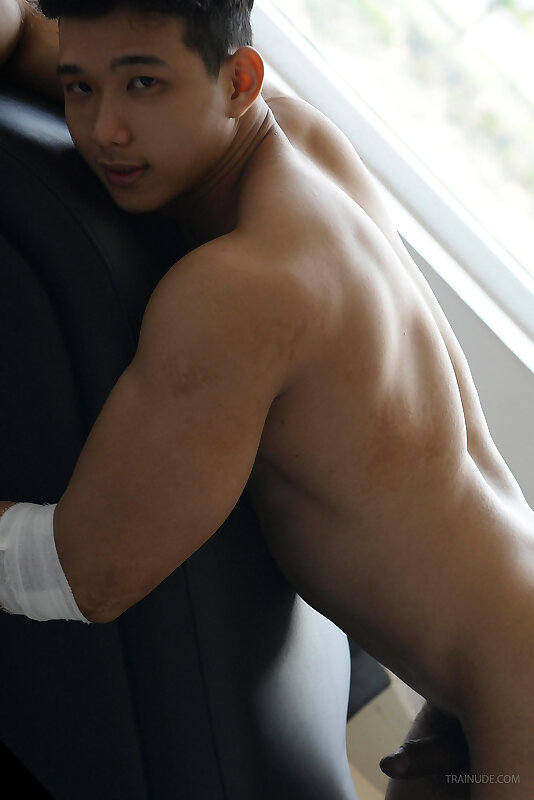 Next Image >>