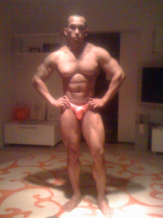 Next Image >>