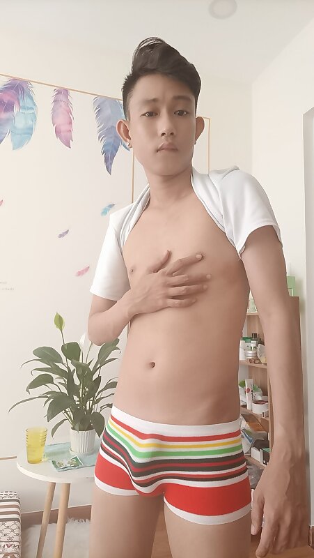 Next Image >>