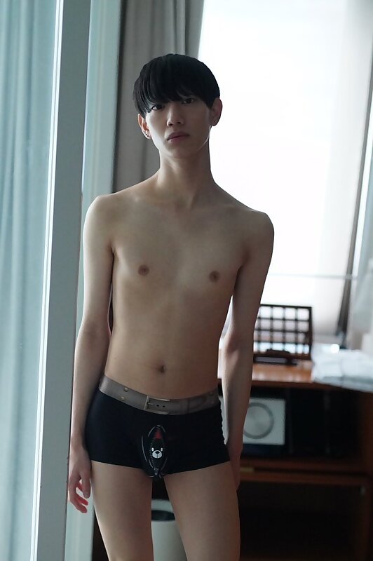 Next Image >>