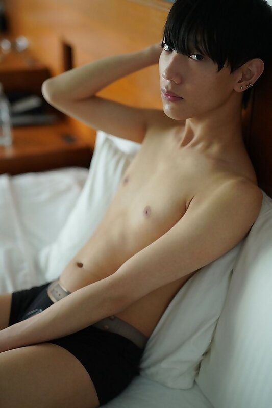 Next Image >>