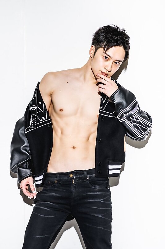 Next Image >>