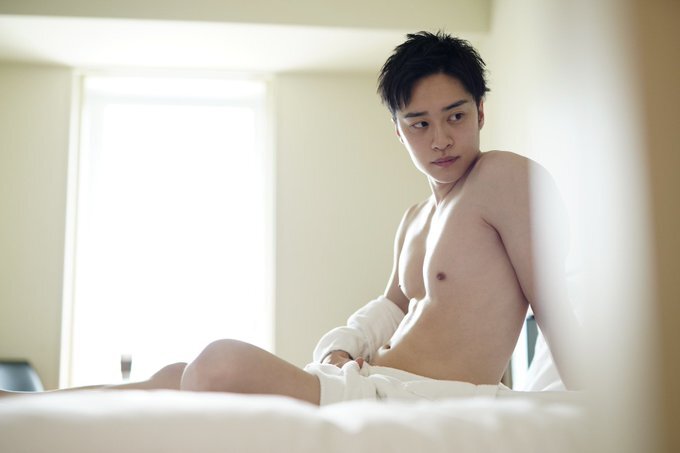 Next Image >>