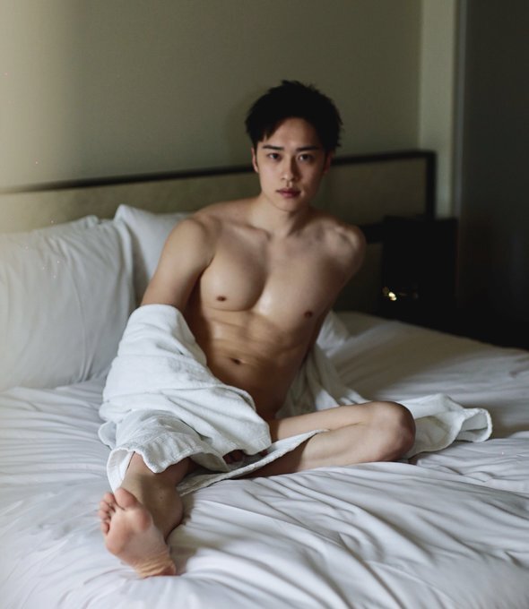 Next Image >>