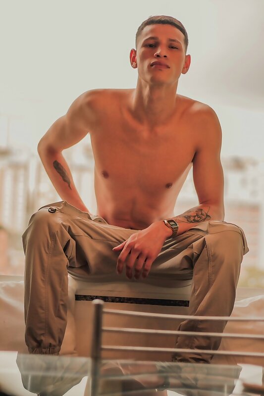 Next Image >>