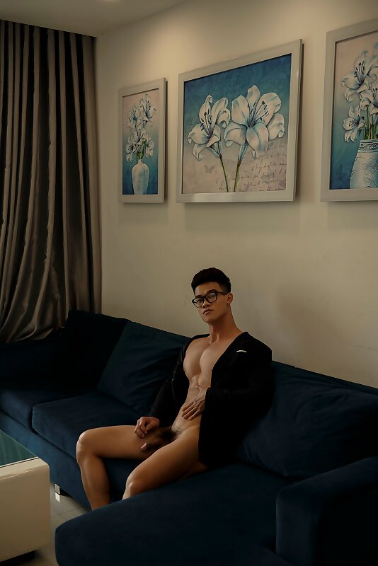 Next Image >>
